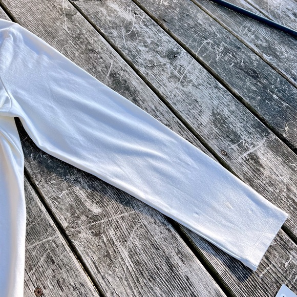 CROFT & BARROW LONG SLEEVED CHRISTMAS WREATH TEE with A TOUCH OF BLING - Picture 6 of 16